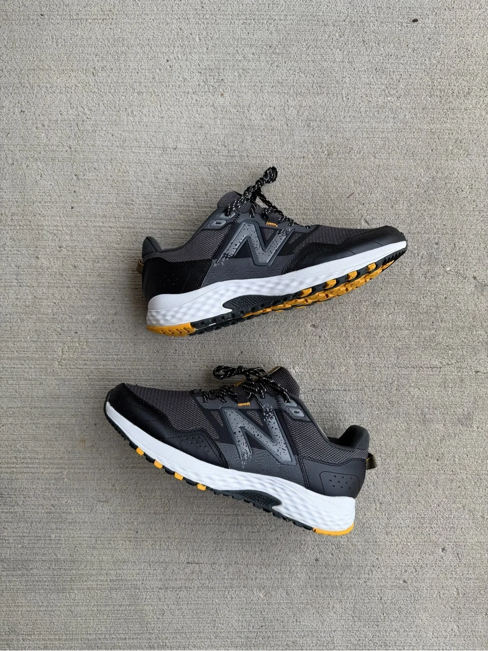 New Balance 410v8 Trail Running Shoes Mens Size 11.5 4E Wide Grey/Black MT410LG8